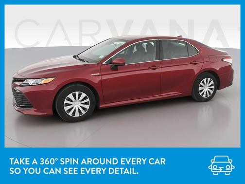 Photo 3 of 43 of 2020 Toyota Camry Hybrid LE