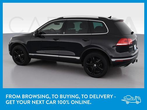 Photo 5 of 46 of 2017 Volkswagen Touareg V6 Wolfsburg Edition
