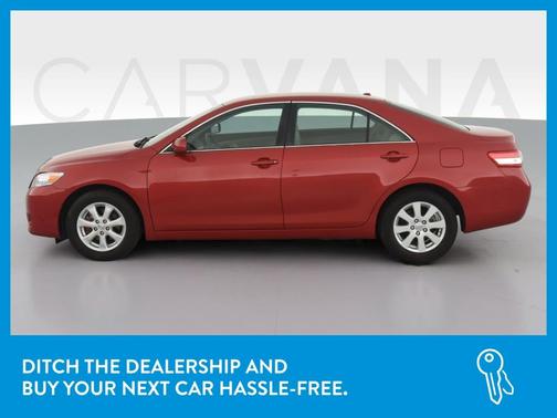 Photo 4 of 33 of 2010 Toyota Camry LE