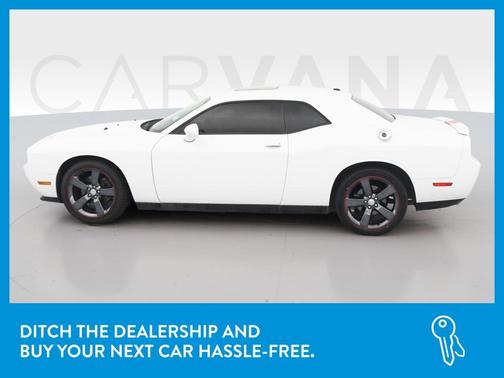 Photo 4 of 40 of 2013 Dodge Challenger SXT