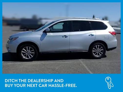 Photo 4 of 34 of 2016 Nissan Pathfinder SV