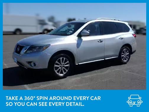 Photo 3 of 34 of 2016 Nissan Pathfinder SV
