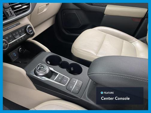 Photo 2 of 2 of 2020 Ford Escape Titanium