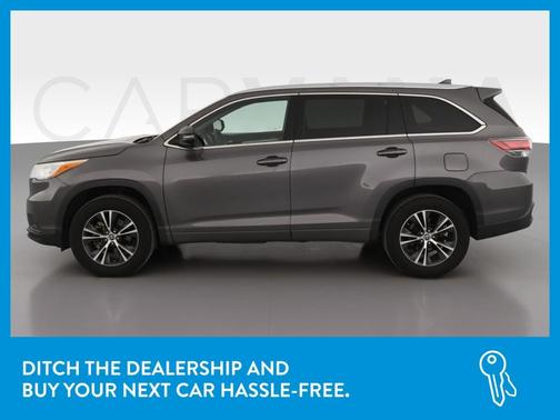 Photo 4 of 42 of 2016 Toyota Highlander XLE