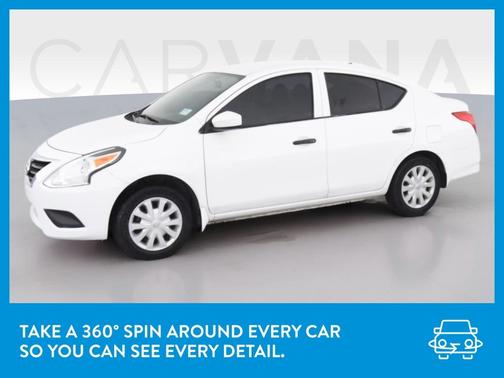 Photo 3 of 41 of 2017 Nissan Versa S