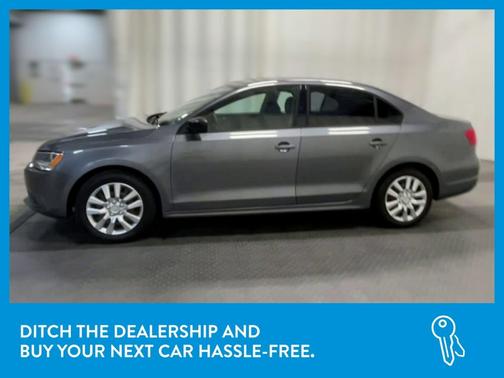Photo 4 of 50 of 2012 Volkswagen Jetta S
