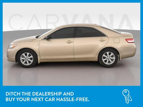 Photo 4 of 37 of 2011 Toyota Camry LE