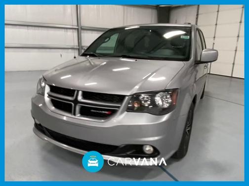 Photo 1 of 35 of 2017 Dodge Grand Caravan GT
