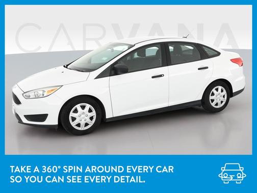 Photo 3 of 33 of 2016 Ford Focus S