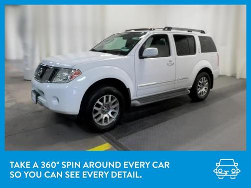 Photo 3 of 41 of 2012 Nissan Pathfinder LE