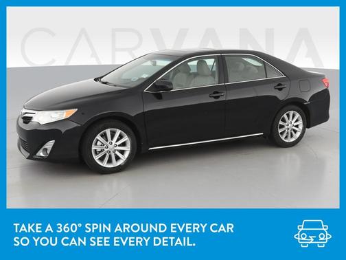 Photo 3 of 36 of 2013 Toyota Camry XLE