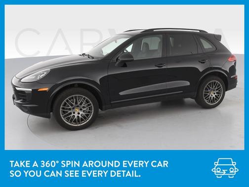 Photo 3 of 47 of 2017 Porsche Cayenne