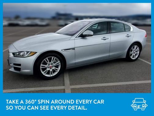 Photo 3 of 34 of 2017 Jaguar XE 25t Premium