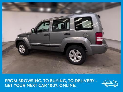 Photo 5 of 42 of 2012 Jeep Liberty Sport