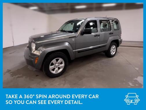Photo 3 of 42 of 2012 Jeep Liberty Sport