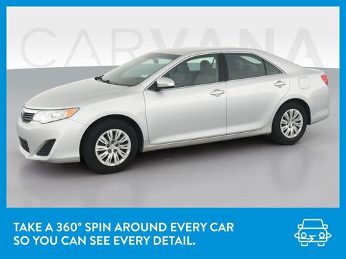 Photo 3 of 37 of 2012 Toyota Camry L