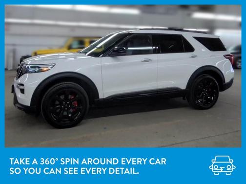 Photo 3 of 36 of 2022 Ford Explorer ST