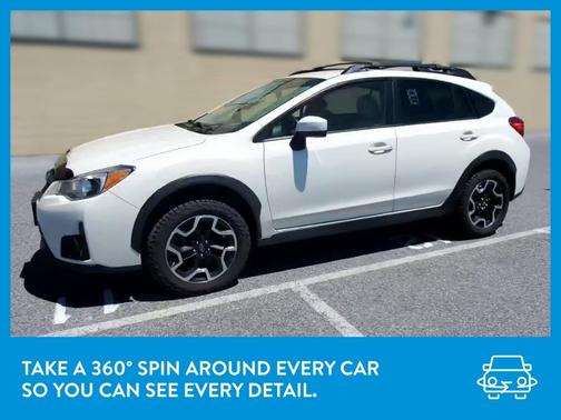 Photo 3 of 34 of 2017 Subaru Crosstrek 2.0i Premium
