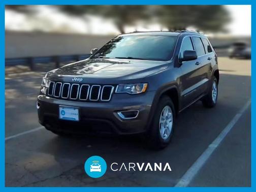 Photo 1 of 31 of 2017 Jeep Grand Cherokee Laredo
