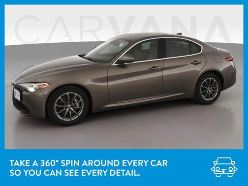 Photo 3 of 43 of 2019 Alfa Romeo Giulia Base