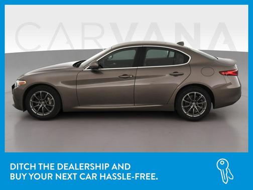 Photo 4 of 43 of 2019 Alfa Romeo Giulia Base