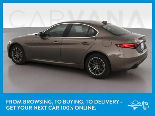 Photo 5 of 43 of 2019 Alfa Romeo Giulia Base