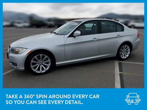 Photo 3 of 36 of 2011 BMW 328 i