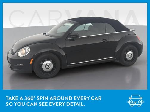 Photo 3 of 31 of 2013 Volkswagen Beetle 2.5L