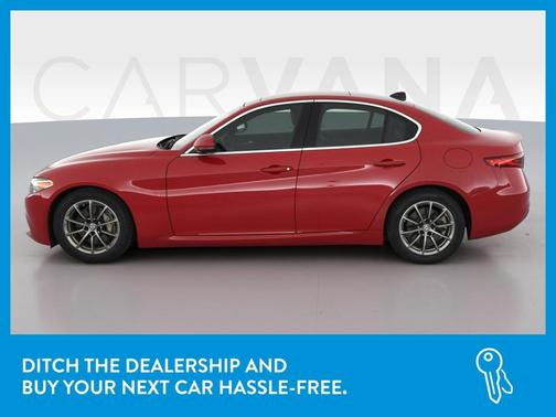Photo 4 of 44 of 2018 Alfa Romeo Giulia Base
