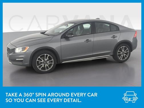 Photo 3 of 48 of 2016 Volvo S60 Cross Country T5 Platinum