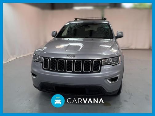 Photo 1 of 45 of 2017 Jeep Grand Cherokee Laredo