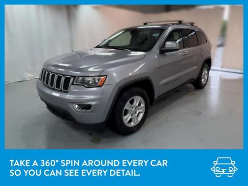 Photo 3 of 45 of 2017 Jeep Grand Cherokee Laredo