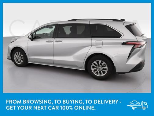 Photo 5 of 47 of 2022 Toyota Sienna LE