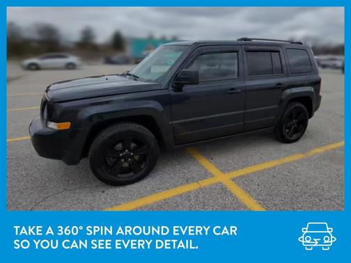 Photo 3 of 31 of 2015 Jeep Patriot Altitude