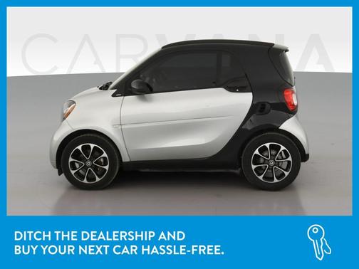 Photo 4 of 34 of 2016 smart ForTwo Passion