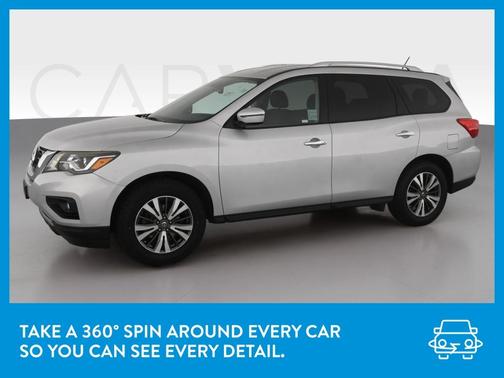 Photo 3 of 40 of 2017 Nissan Pathfinder SV