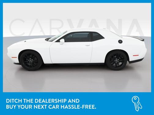 Photo 4 of 44 of 2018 Dodge Challenger SXT