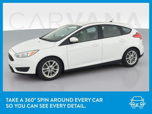 Photo 3 of 36 of 2016 Ford Focus SE