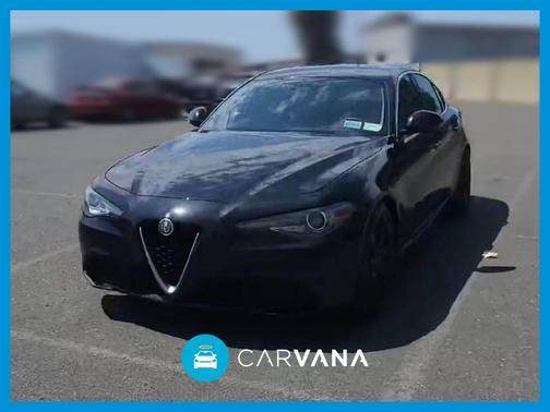 Photo 1 of 34 of 2017 Alfa Romeo Giulia Base