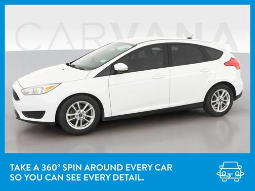 Photo 3 of 31 of 2017 Ford Focus SE