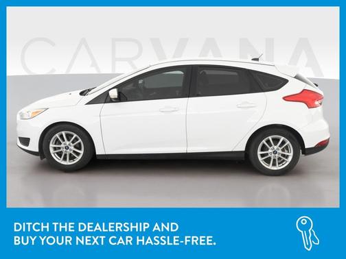 Photo 4 of 31 of 2017 Ford Focus SE