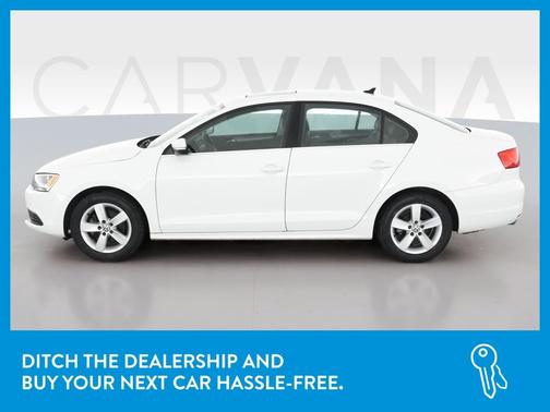 Photo 4 of 35 of 2014 Volkswagen Jetta TDI