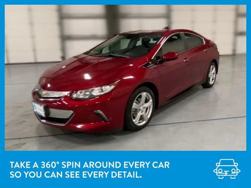 Photo 3 of 34 of 2018 Chevrolet Volt LT