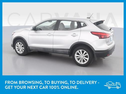 Photo 5 of 32 of 2017 Nissan Rogue Sport S