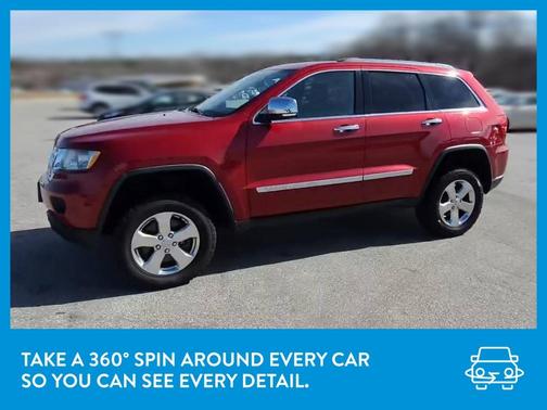 Photo 3 of 35 of 2011 Jeep Grand Cherokee Overland