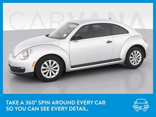 Photo 3 of 37 of 2013 Volkswagen Beetle 2.5L