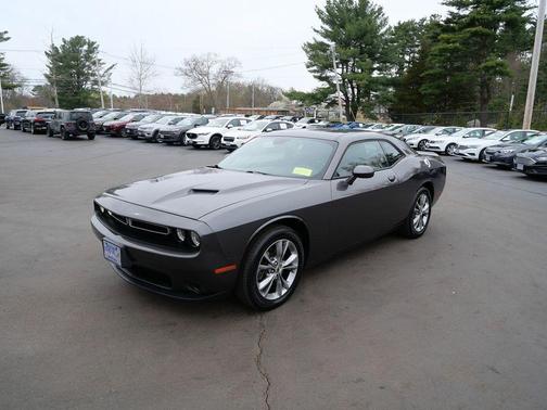 Granite Pearlcoat 2020 Dodge Challenger SXT