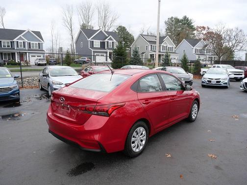 2019 Hyundai Accent SE