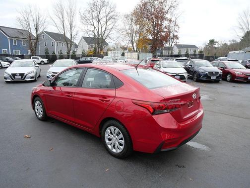 2019 Hyundai Accent SE