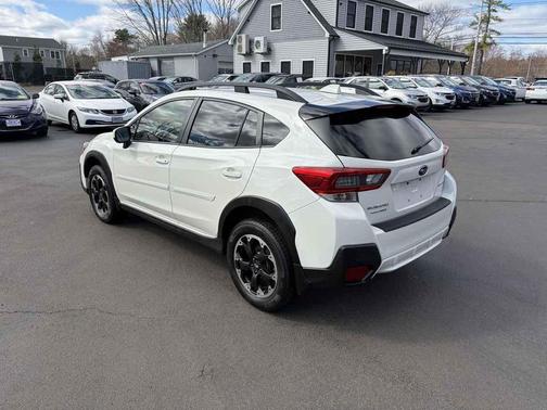 Crystal White Pearl 2021 Subaru Crosstrek Premium